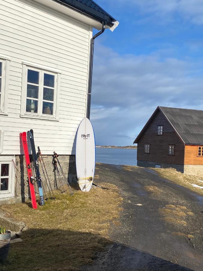 Villa Borgvag - A Unique Seafront Villa In The Heart Of Lofoten Bostad Bagian luar foto