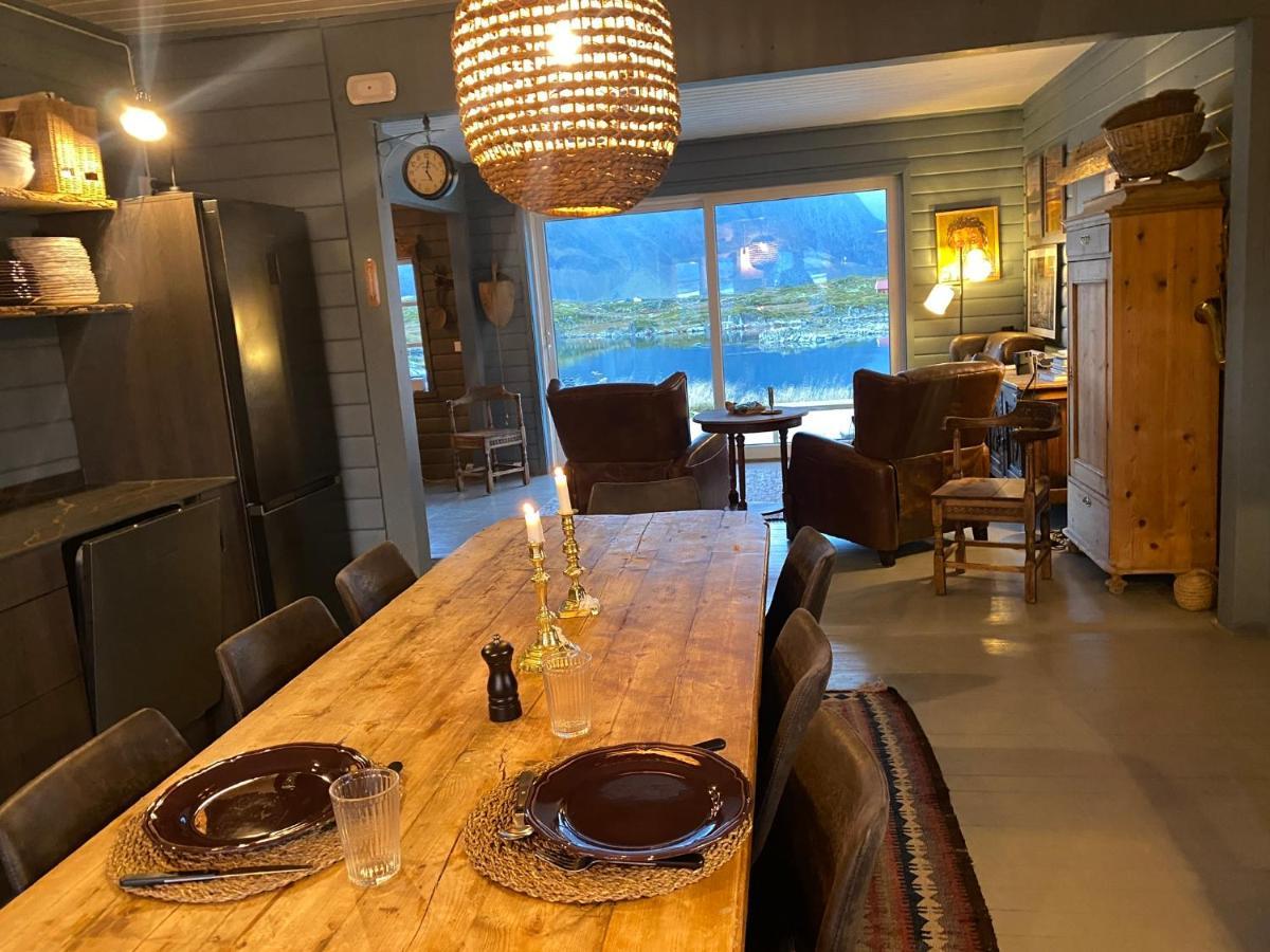 Villa Borgvag - A Unique Seafront Villa In The Heart Of Lofoten Bostad Bagian luar foto