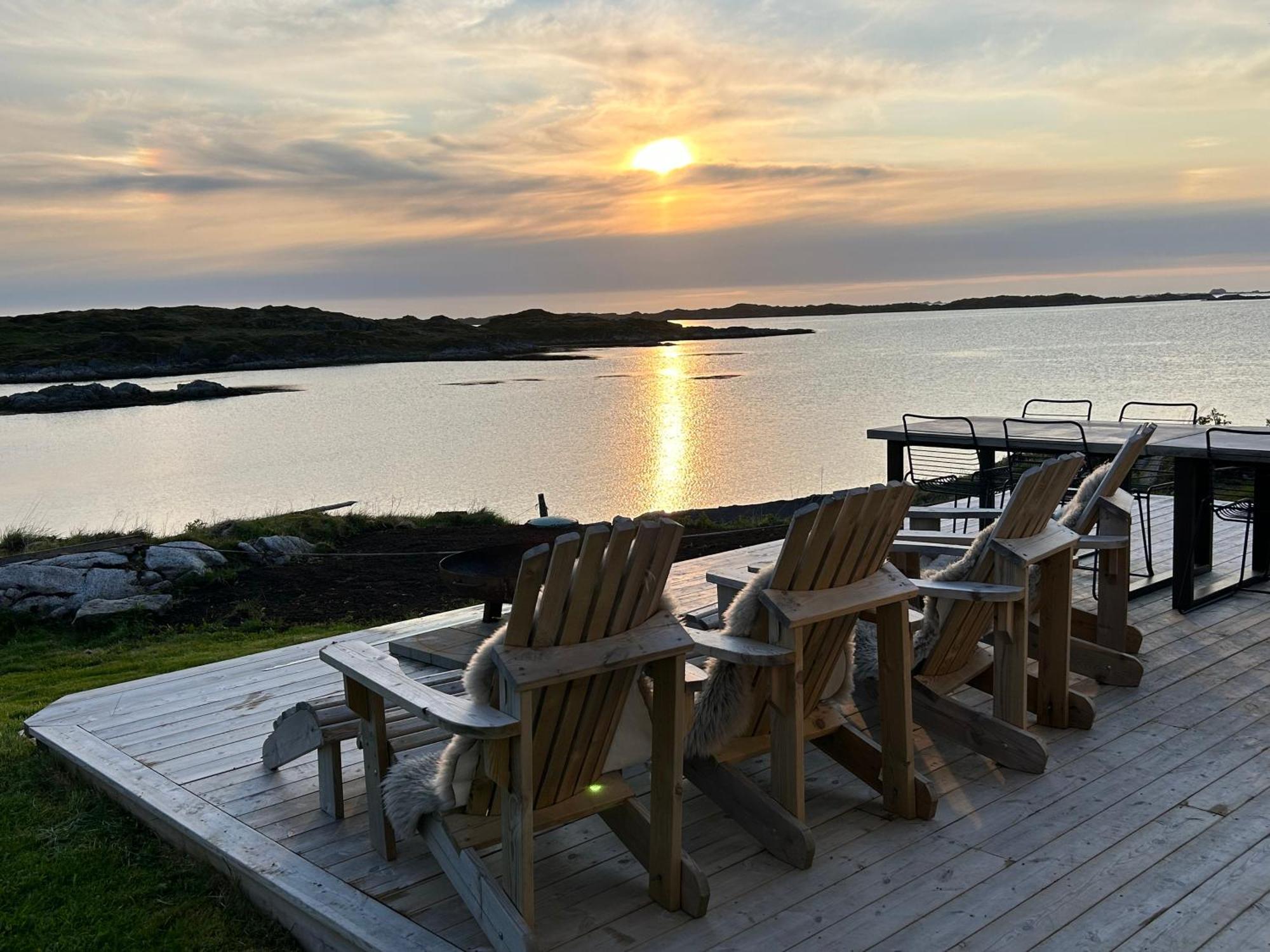 Villa Borgvag - A Unique Seafront Villa In The Heart Of Lofoten Bostad Bagian luar foto