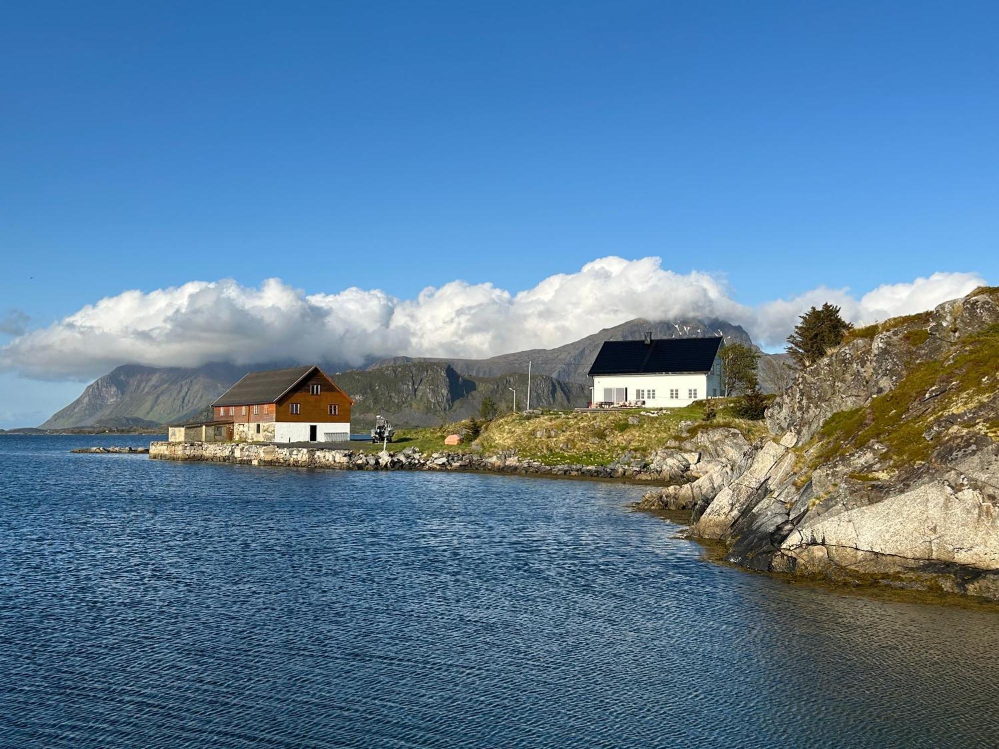 Villa Borgvag - A Unique Seafront Villa In The Heart Of Lofoten Bostad Bagian luar foto