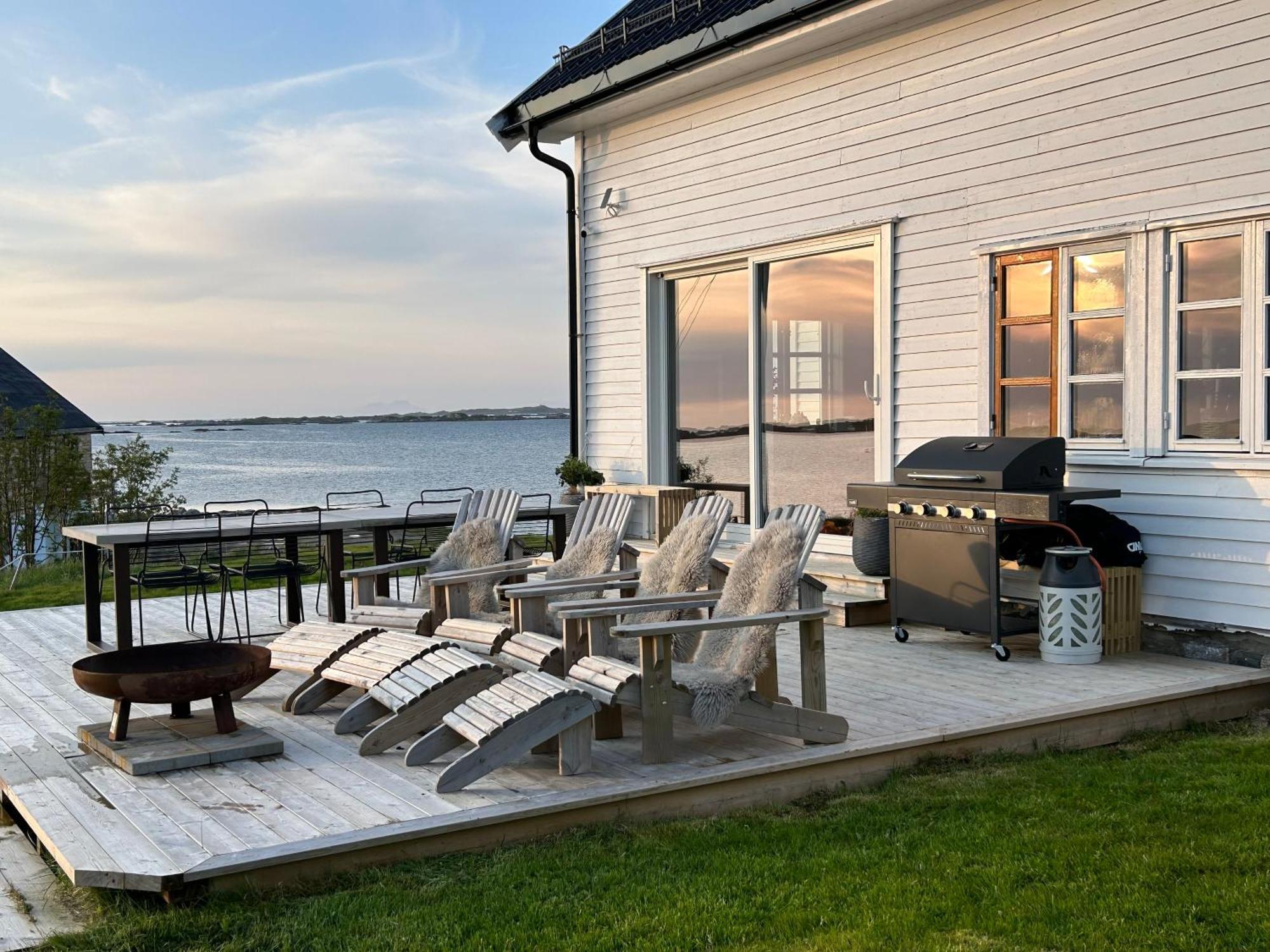 Villa Borgvag - A Unique Seafront Villa In The Heart Of Lofoten Bostad Bagian luar foto